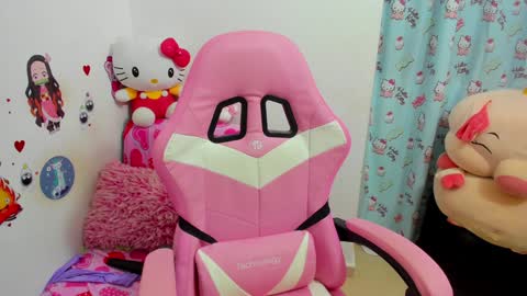 Snapshot of couple_megan_and_jhon2 chatting on 01-15-25, 10:35 couple_megan_and_jhon2 online show from 01-15-25, 10:35