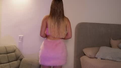 Kay online show from 06-10-26, 12:22