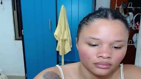 Snapshot of couple_sexy8 chatting on 12-09-24, 11:13 SOPHIE Y CAMILO online show from 12-09-24, 11:13