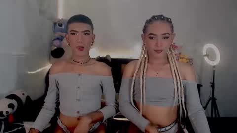 Snapshot of couple_sweet1016 chatting on 09-13-25, 03:50 ALEXA  KIM online show from 09-13-25, 03:50