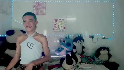 Snapshot of couple_sweet1016 chatting on 09-26-25, 11:20 ALEXA  KIM online show from 09-26-25, 11:20