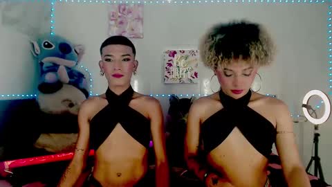 Snapshot of couple_sweet1016 chatting on 10-01-25, 12:27 ALEXA  KIM online show from 10-01-25, 12:27