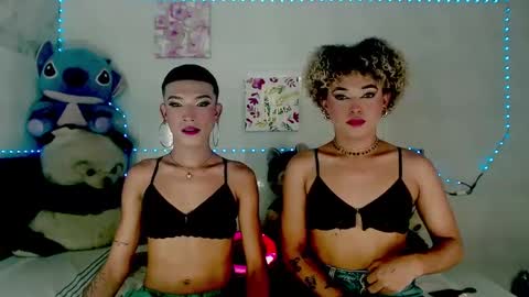 Snapshot of couple_sweet1016 chatting on 10-03-25, 01:35 ALEXA  KIM online show from 10-03-25, 01:35