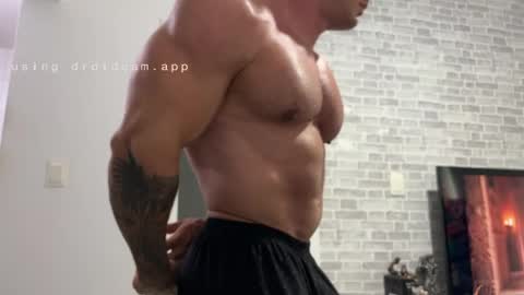 couplemuscle40 online show from 04-07-26, 05:57