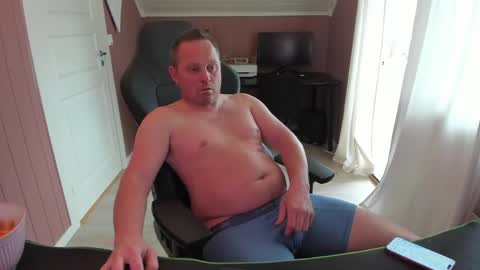 coupleofnor online show from 06-02-26, 01:46