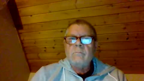 Snapshot of couples1234 chatting on 11-25-25, 05:02 couples1234 online show from 11-25-25, 05:02