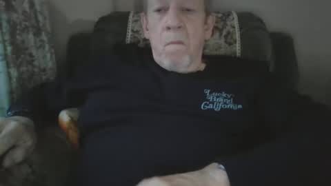 Snapshot of courieral1 chatting on 12-01-25, 08:30 courieral1 online show from 12-01-25, 08:30