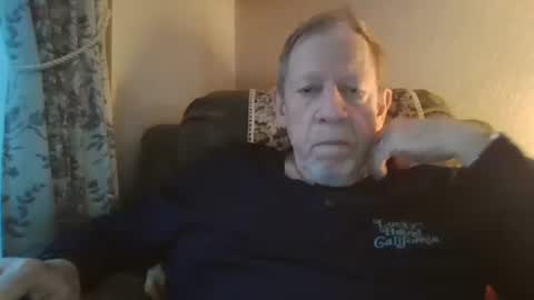 Snapshot of courieral1 chatting on 12-04-25, 08:01 courieral1 online show from 12-04-25, 08:01