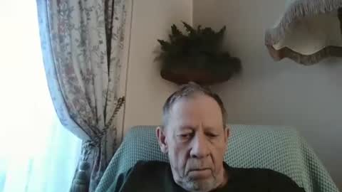 Snapshot of courieral1 chatting on 03-05-26, 08:32 courieral1 online show from 03-05-26, 08:32