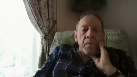 Snapshot of courieral1 chatting on 03-10-26, 07:46 courieral1 online show from 03-10-26, 07:46