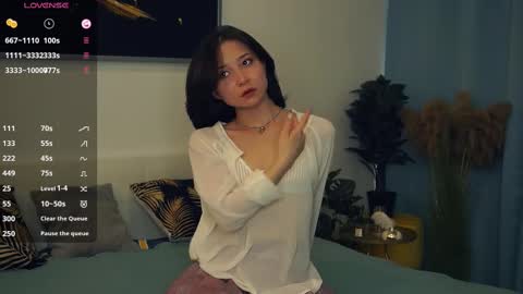 Yui online show from 02-25-25, 10:37