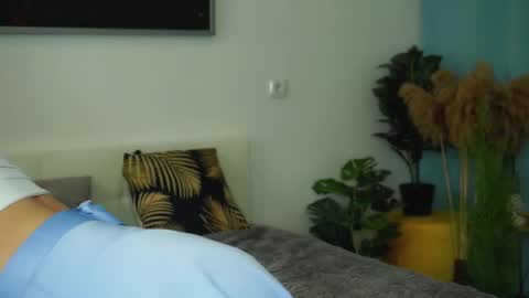 Yui online show from 03-11-25, 01:56