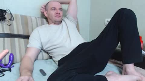 Damien online show from 04-23-26, 07:41