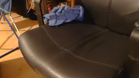 coyote017 online show from 04-16-26, 06:19