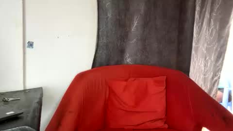 Snapshot of crave_meslowly chatting on 02-06-26, 01:03 Taliee online show from 02-06-26, 01:03