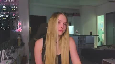 lucy online show from 07-25-26, 04:04