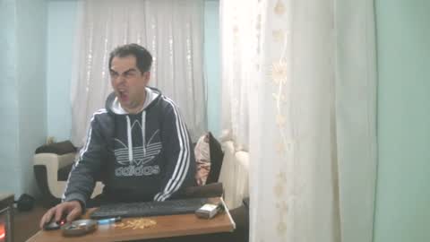 Snapshot of crazy____boy09 chatting on 12-29-24, 08:37 crazy____boy09 online show from 12-29-24, 08:37