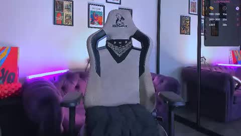 Snapshot of crazy_baby69 chatting on 09-17-25, 10:28    online show from 09-17-25, 10:28