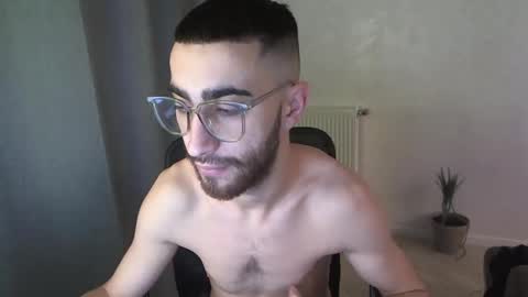 Snapshot of crazy_boy_not_melstroy chatting on 01-15-25, 04:21 crazy online show from 01-15-25, 04:21