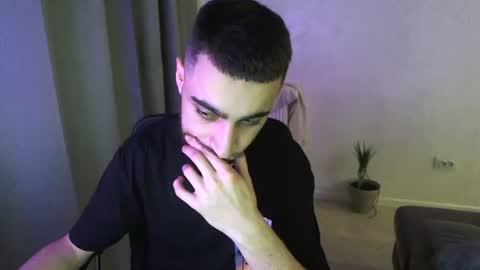 Snapshot of crazy_boy_not_melstroy chatting on 01-16-25, 05:12 crazy online show from 01-16-25, 05:12