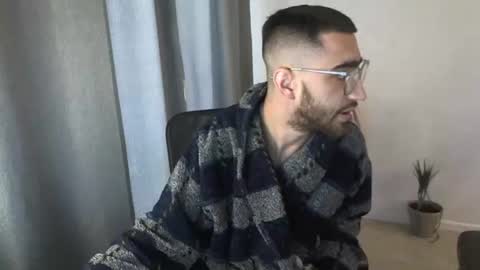 Snapshot of crazy_boy_not_melstroy chatting on 01-17-25, 08:02 crazy online show from 01-17-25, 08:02