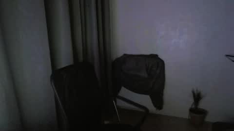 Snapshot of crazy_boy_not_melstroy chatting on 01-19-25, 06:09 crazy online show from 01-19-25, 06:09