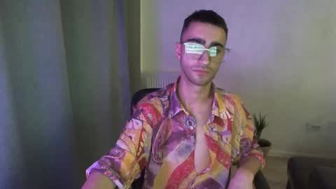 Snapshot of crazy_boy_not_melstroy chatting on 01-20-25, 05:48 crazy online show from 01-20-25, 05:48