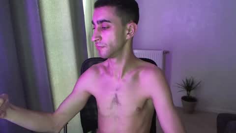 Snapshot of crazy_boy_not_melstroy chatting on 01-30-25, 08:54 crazy online show from 01-30-25, 08:54