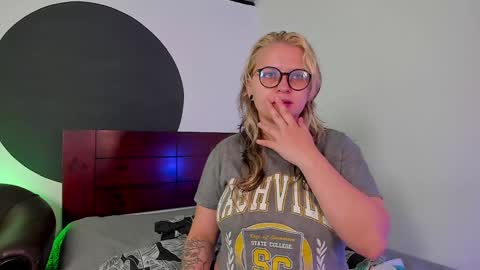 Lexie  Rose  online show from 12-20-24, 01:33