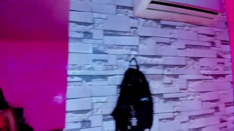 Snapshot of crazy_sex_cult chatting on 10-14-25, 01:45 Crazy Sex Cult- Girl Thayler Age 18-  Boy Louis Age 20 online show from 10-14-25, 01:45