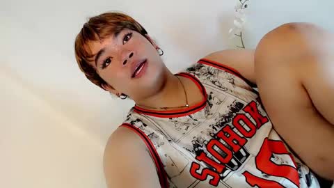 Hot Ayisha online show from 02-04-25, 06:17