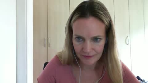 Anny online show from 02-13-25, 10:55