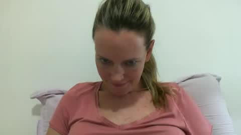 Anny online show from 02-13-25, 09:49