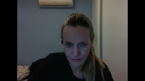 Anny online show from 09-25-25, 10:57