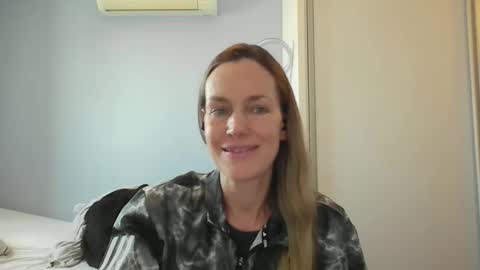 Anny online show from 11-28-25, 12:30