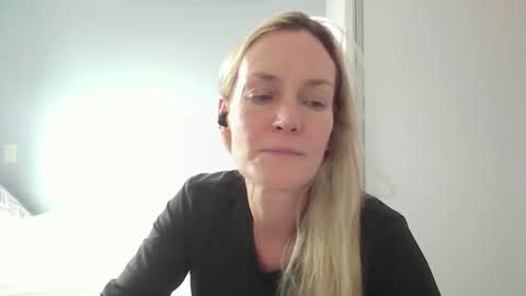 Anny online show from 02-11-26, 05:51