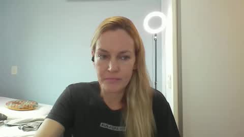 Anny online show from 04-10-26, 10:53