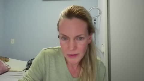 Anny online show from 04-14-26, 12:27