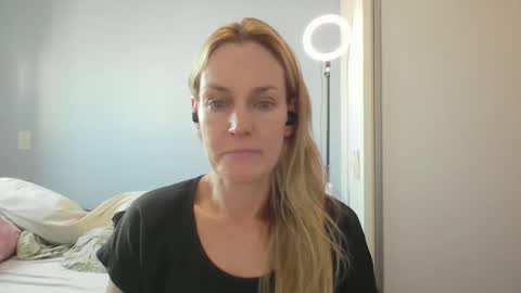 Anny online show from 04-17-26, 12:19