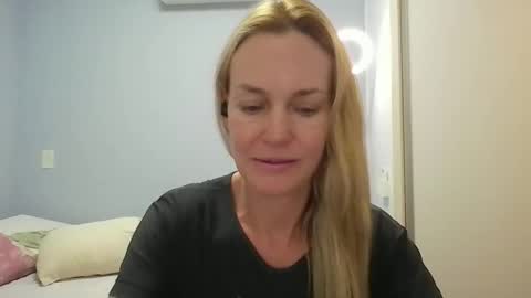 Anny online show from 04-27-26, 12:47