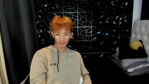 Snapshot of crazyasiantwinkxx chatting on 04-01-26, 04:57 Jes online show from 04-01-26, 04:57