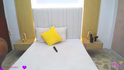 Sara online show from 04-14-26, 01:17