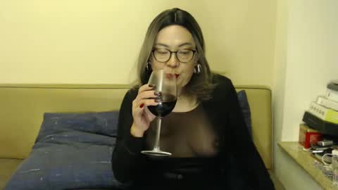 Snapshot of crazychika chatting on 01-06-25, 05:38 Kelly online show from 01-06-25, 05:38