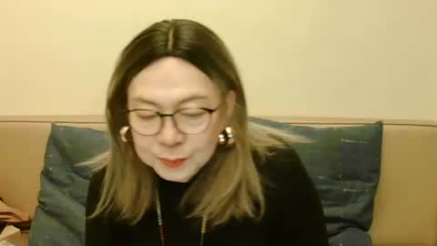 Kelly   online show from 12-21-25, 03:30