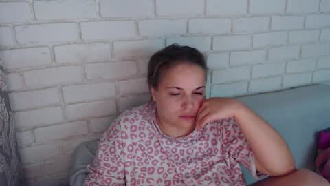 Crazyy Girl  online show from 12-04-25, 06:16