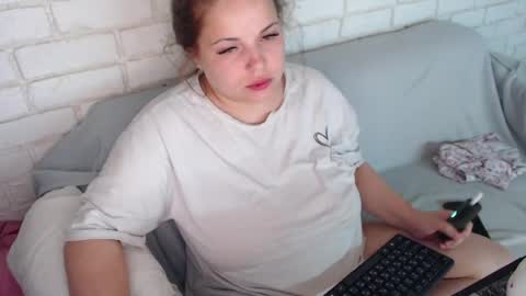 Crazyy Girl  online show from 06-04-26, 04:02