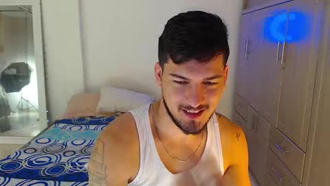 Snapshot of crazyybull chatting on 10-21-25, 04:57 Bull online show from 10-21-25, 04:57