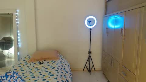 Bull online show from 11-29-25, 04:15