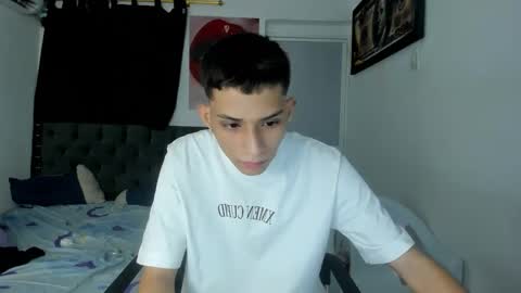 crazzy_master1 online show from 04-13-26, 02:17