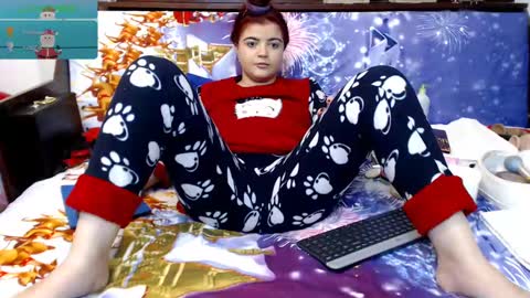 Snapshot of crazzy_pussy chatting on 12-30-24, 09:50 Ana online show from 12-30-24, 09:50